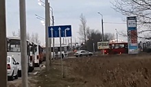 Пробка до трёх часов ночи: ярославские водители устроили давку на единственной метановой заправке