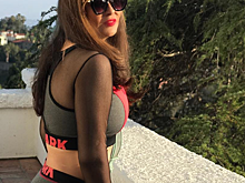 Мама Бейонсе  показала фото в прозрачном топе