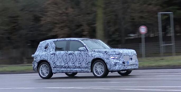 Mercedes-Benz GLB уже презентовали дилерам