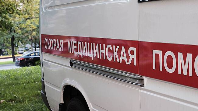 В российском городе труба упала с 16-го этажа на глухонемого мужчину