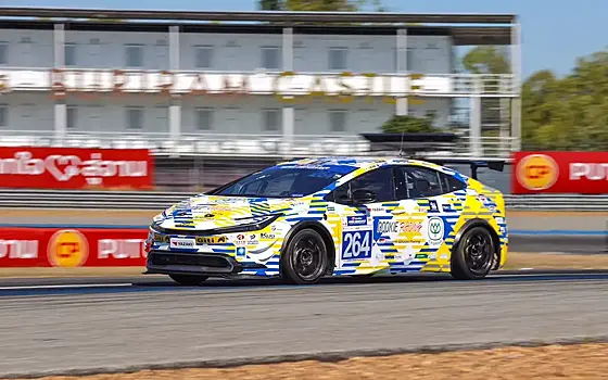 Toyota оснастила Prius гибридной установкой на углеродно-нейтральном топливе