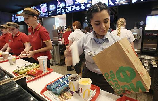 McDonald’s повысит зарплаты сотрудникам в России