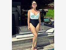 48-летняя звезда «Клона» порадовала фанатов снимками в купальниках