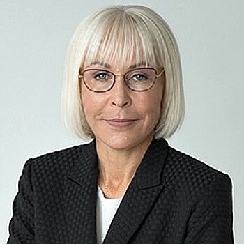 Депутат Школкина предложила обеспечить интернет в поездах по всей России