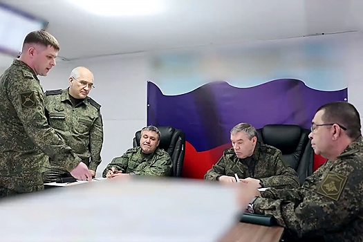 Генштаб ВС РФ: Российские войска наступают по всему фронту