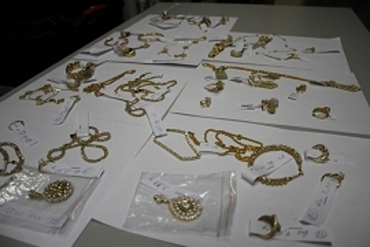 В Кисловодске женщин осудят за контрабанду золота