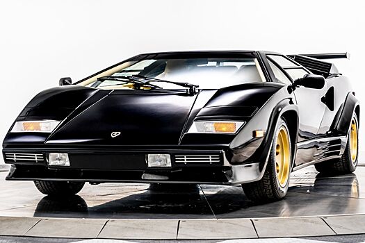 33-летний Lamborghini Countach продают по цене нового Aventador