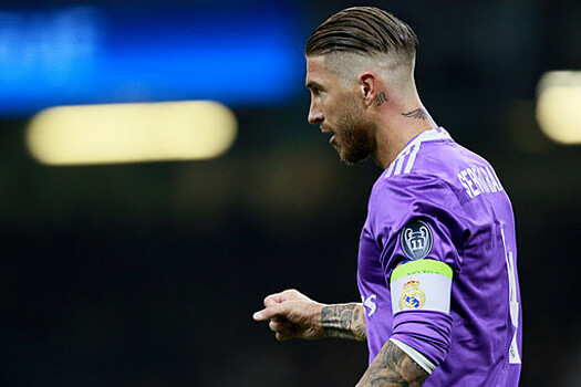 Защитник "Реала" Рамос выложил снимок сломанного носа