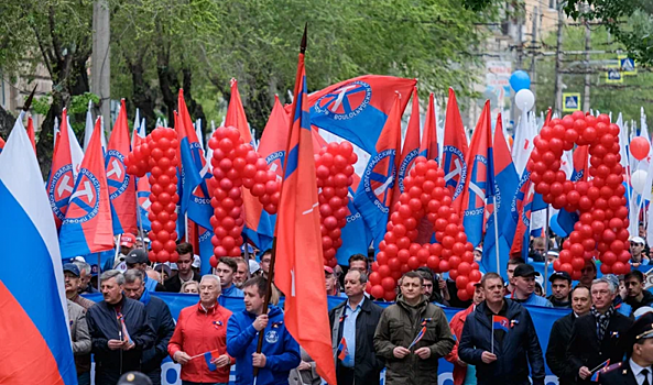 В Волгограде первомайское шествие собрало 22 тысячи участников