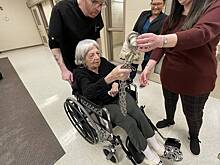 104-летняя женщина отметила день рождения мечты в тюрьме