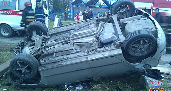 Бесправник на Renault перевернулся в Крупках: водитель погиб