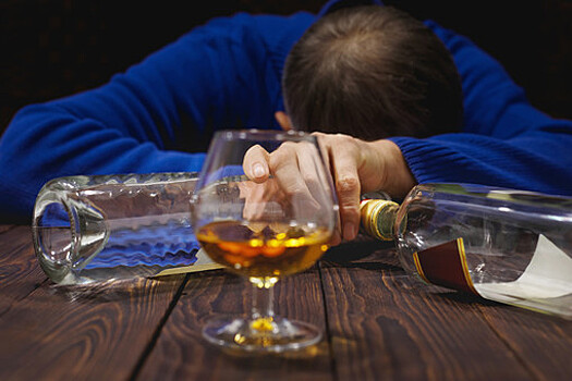 Нарколог рассказал, как побороть алкогольную зависимость