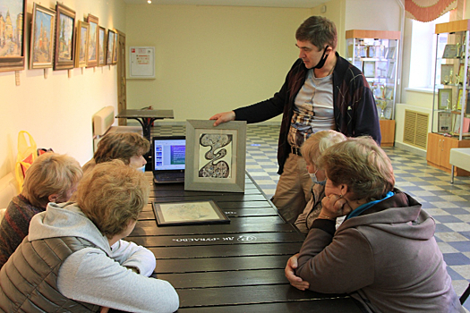 В Кунцеве прошел художественный мастер-класс по декору букв