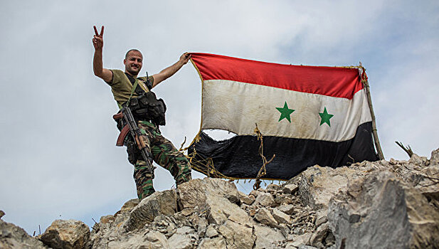 Сирийская армия окружила боевиков ИГ в центре страны