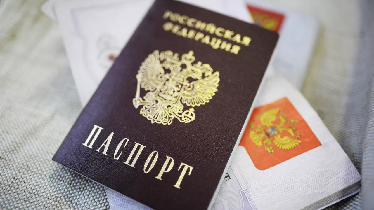 Жителю Сургута, оскорбившему россиян, вернули российское гражданство