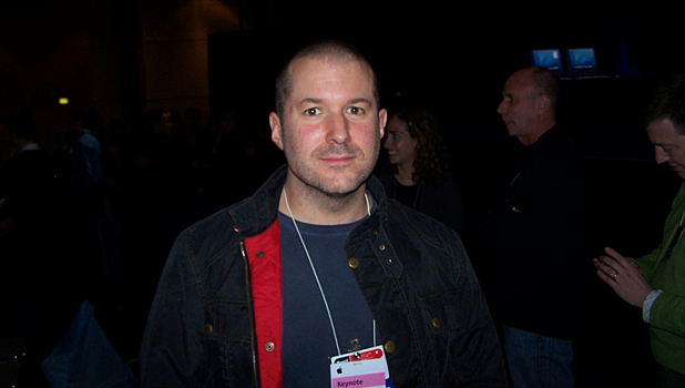 Бывший главный дизайнер Apple Джони Айв будет сотрудничать с Airbnb