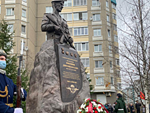 Памятник герою 6-й роты поставлен в Ленинградской области