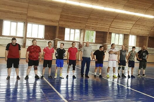 Спасатели соревновались в мини-футболе