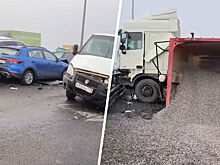 Массовая авария парализовала движение на КАД в Петербурге