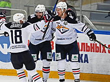«Металлург» одержал победу над «Локомотивом» в матче КХЛ