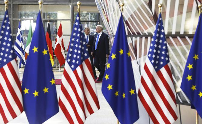 Евросоюз ждет «Парад цветных революций»: Что еще в «секретной части» Стратегии нацбезопасности США?