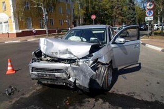 В Белгороде водитель Chevrolet разбил три иномарки