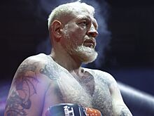Александр Емельяненко опубликовал архивное фото с братом Фёдором в Японии