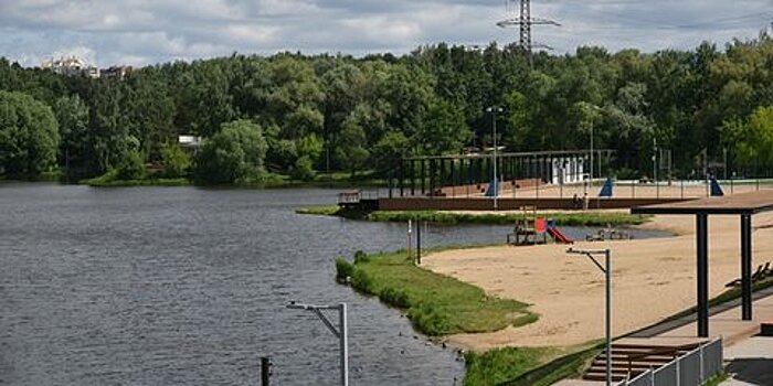 Купание на пляже "Левобережный" в Москве запрещено из-за плохого качества воды