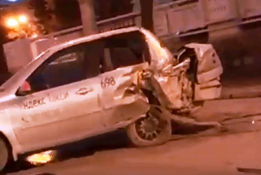 В Ленинском районе произошло тройное ДТП — есть пострадавшие