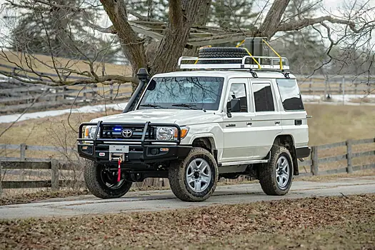 Культовый внедорожник Toyota превратили в брутальный броневик
