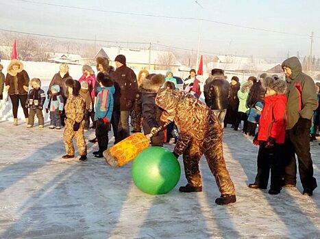 Наперегонки с морозом: Женсовет Олекминска собрал семьи на «Зимние забавы»
