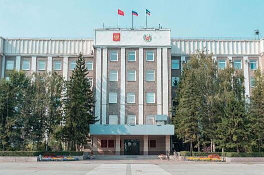 В Хакасии снова продвигают закон о повышении зарплат чиновников