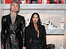 Меган Фокс и Machine Gun Kelly впервые засняли на публике с 8-месячной дочерью: фото