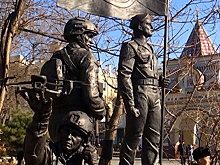 Во Владивостоке открыли памятник морпехам, сражавшимся в зоне СВО