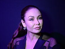 Ляйсан Утяшева в платье с вырезом показала необычную татуировку