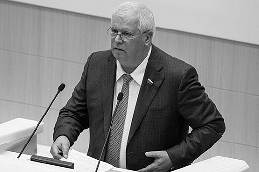 Глава Адыгеи выразил соболезнование родным сенатора Олега Селезнева