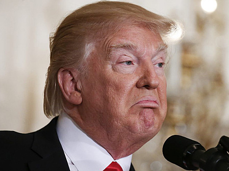 Большой бампер, перекаченные губы: что Дональд Трамп думает о Кардашьян и Джоли?