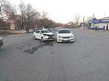 В ДТП на Львовской в Оренбурге разбились две иномарки