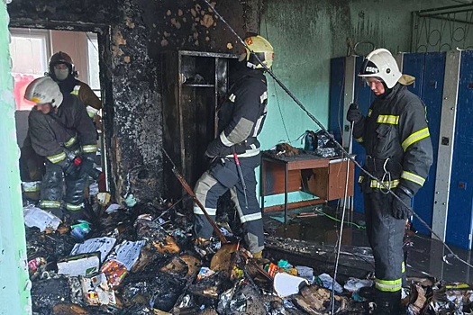 В средней школе Великого Новгорода произошел пожар