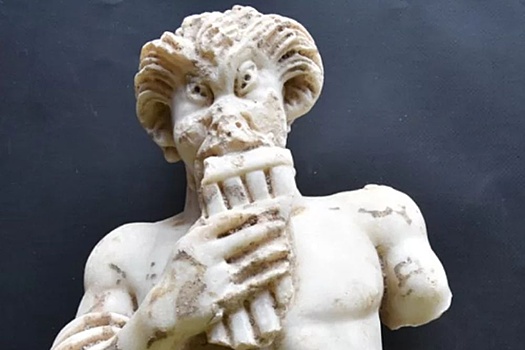 В крупнейшей древней церкви Стамбула нашли языческую статую Пана