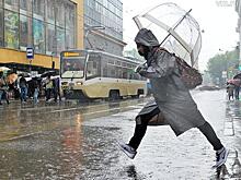 Град и ливень обрушились на Москву