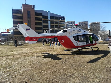 Вертолет МАЦ эвакуировал в больницу упавшего со второго этажа четырехлетнего ребенка на западе Москвы