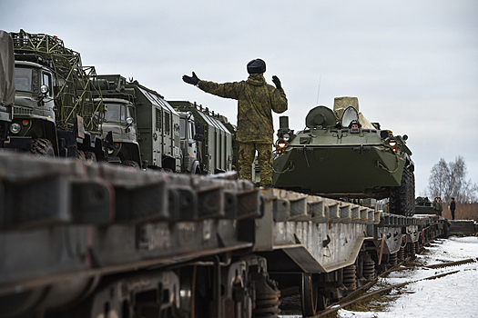 Политолог Перенджиев назвал военную базу в Калининграде предметом зависти НАТО