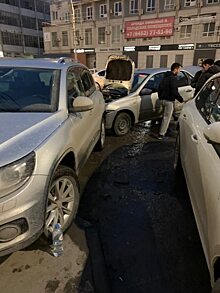 Массовое ДТП на улице Чернышевского. Пять машин столкнулись, один человек пострадал