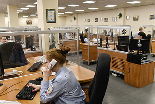 Таксиста избили и украли его машину на юге Москвы