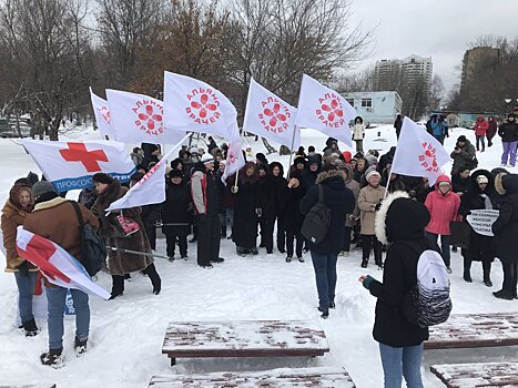 Врачи вышли на митинг на юго-западе Москвы. Они требуют отставки главы депздрава