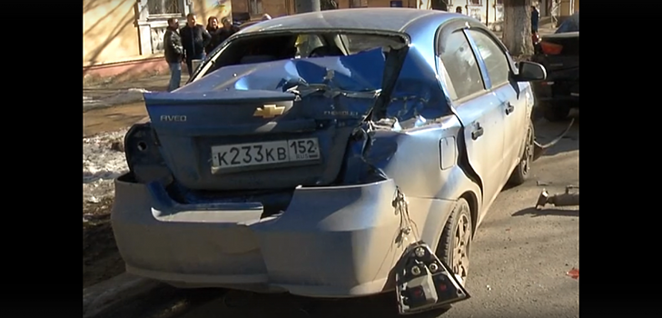 Эвакуатор разнёс 3 машины в Нижнем Новгороде