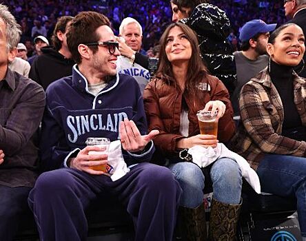 Эмили Ратаковски рассказала, почему ее преследуют неудачи в личной жизни