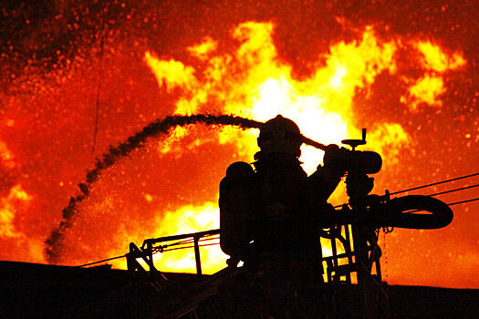 На одном из судов в порту Приморск после атаки БПЛА ликвидируют возгорание