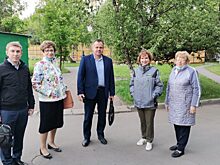 В вазоны возле двух домов на Череповецкой высадят цветы